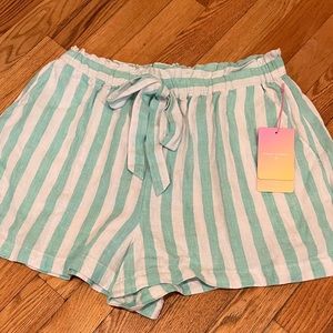 Stoney Cover Lane - Hight-Rise Linen Shorts - Mint Green & White - Size Medium